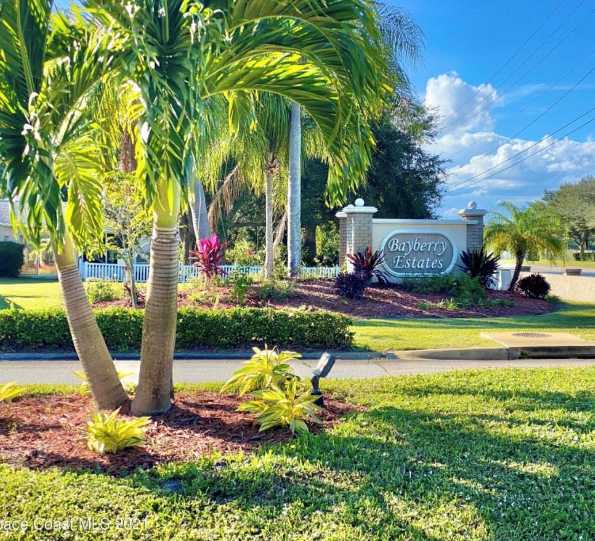 3952 Bayberry Dr, Melbourne FL 32901-8424 exterior