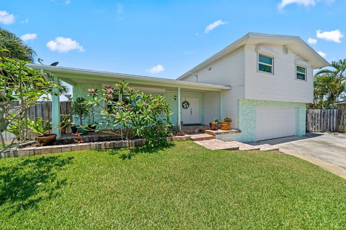 1585 Salmon St, Merritt Island, FL 32952-5612