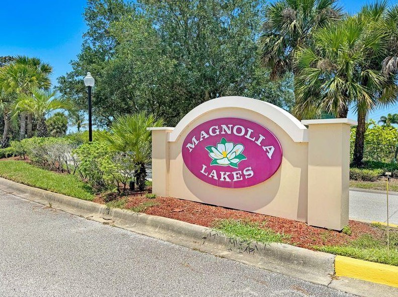 1192 White Oak Cir, Melbourne, FL 32934-7255