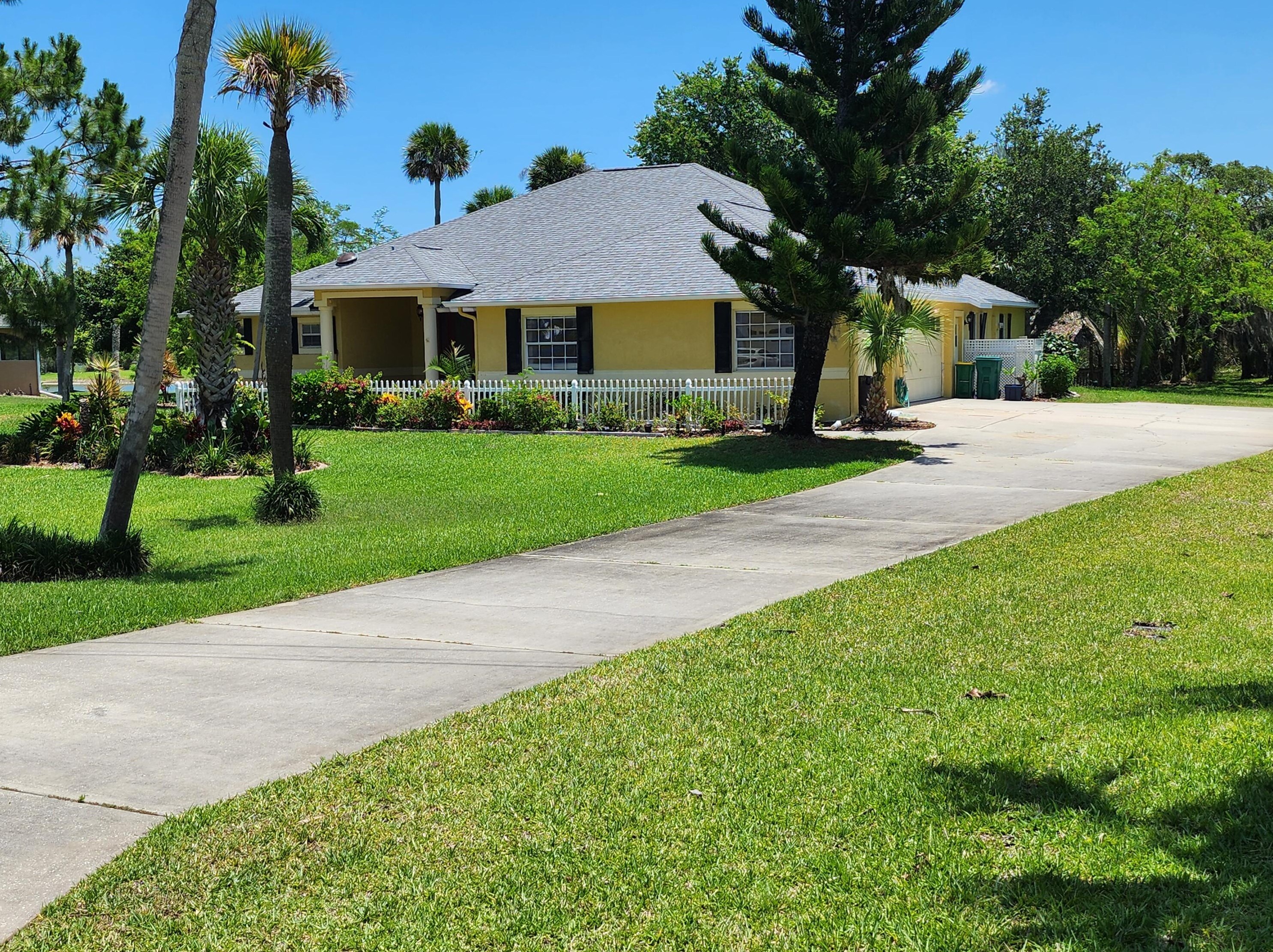 5100 Mallard Lakes Ct, Merritt Island, FL 32953
