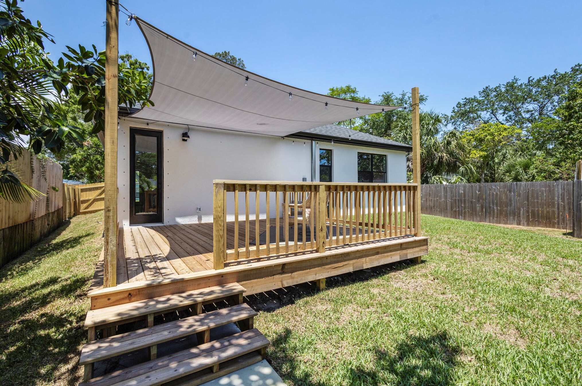1707 Fletcher St, Melbourne, FL 32901-4420