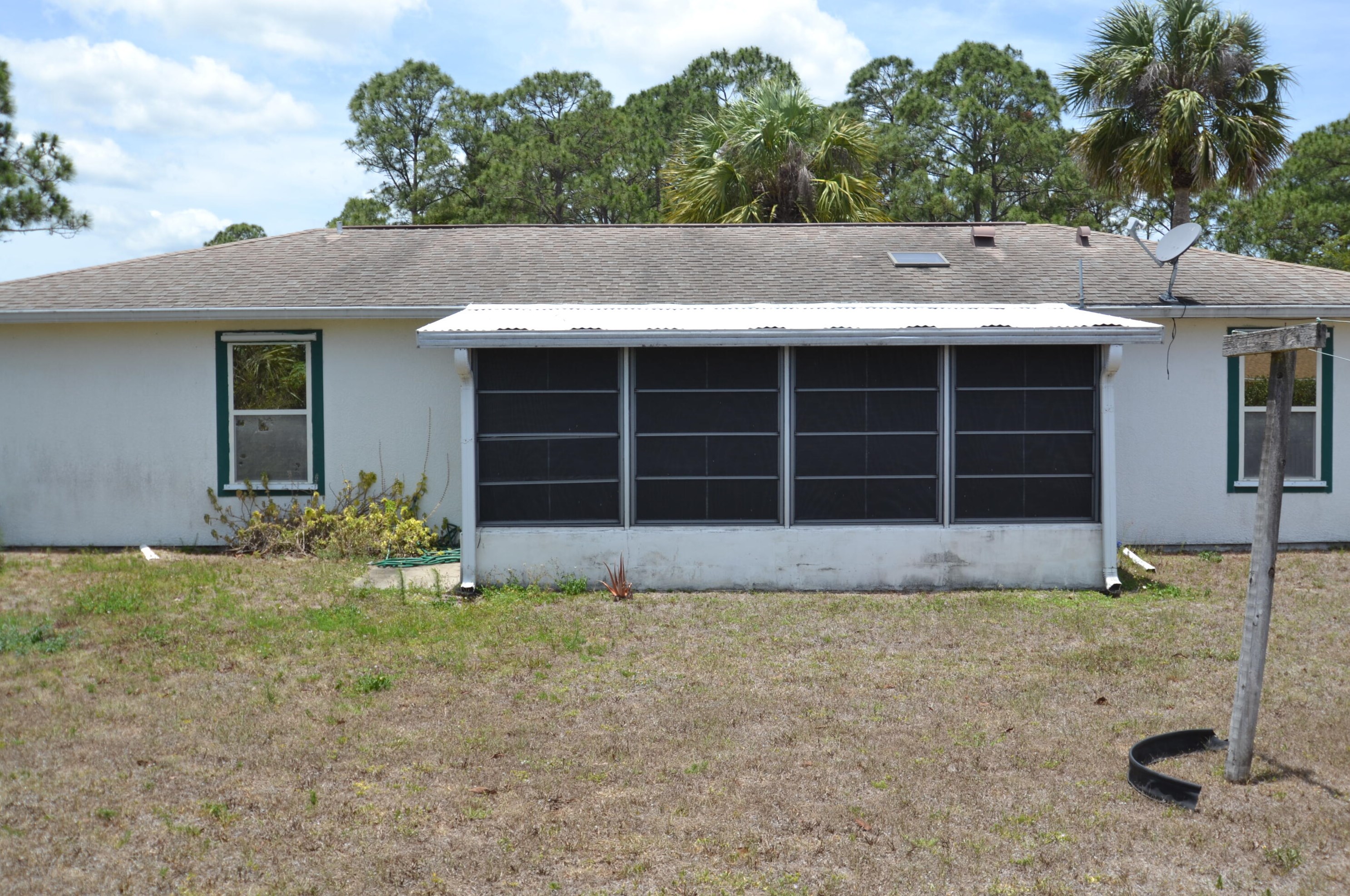 271 Mardi Gras Ave, Melbourne, FL 32907-2914