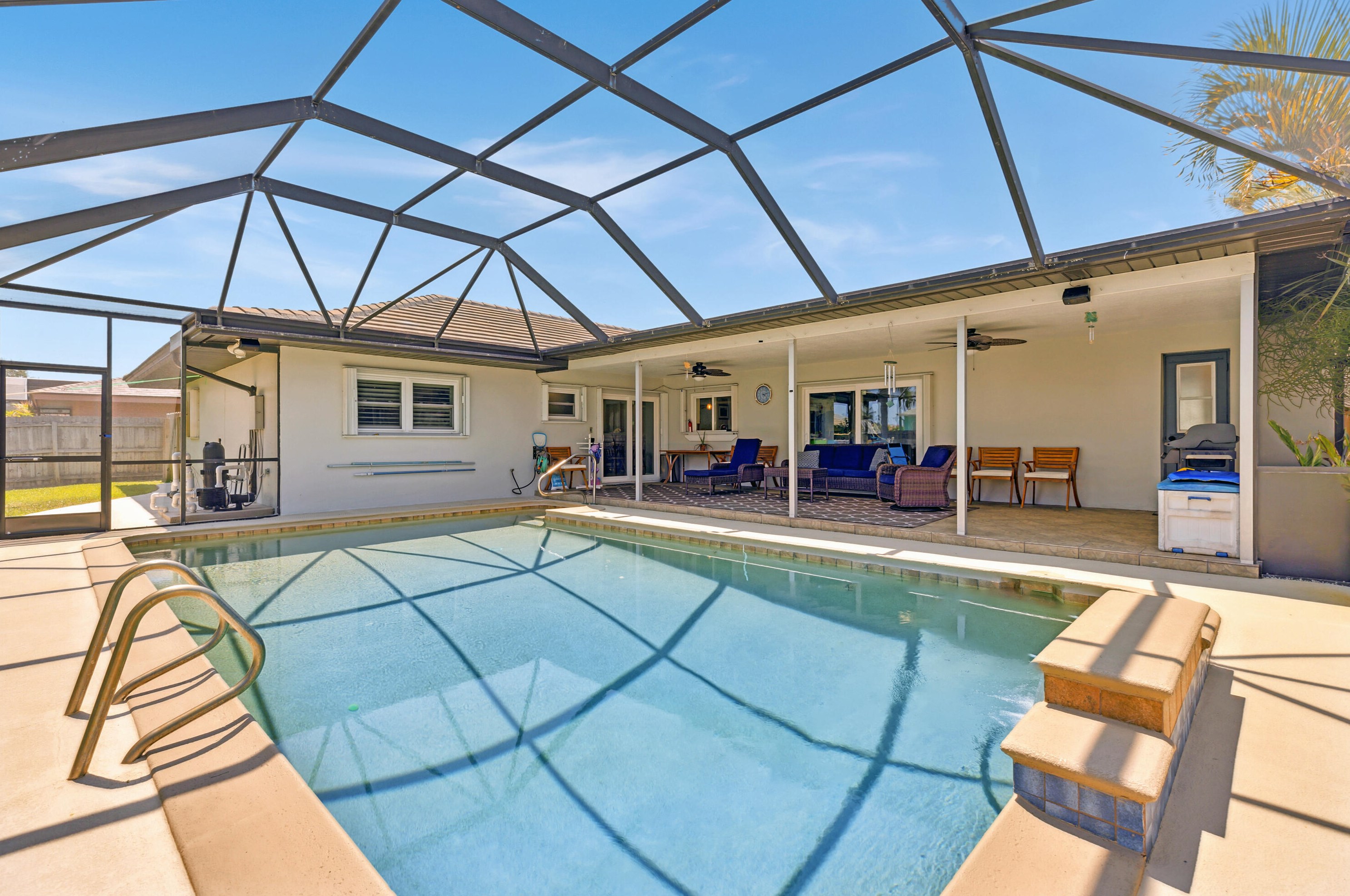 464 Sailfish Cv, Melbourne FL  32937-3723 exterior