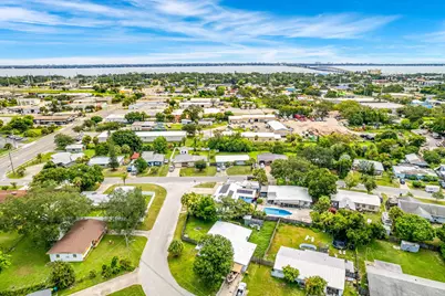 1557 Hillcrest Drive, Melbourne, FL 32935 - Photo 30