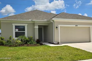 4376 Kelsey Ln, Micco, FL 32976 - Photo 6