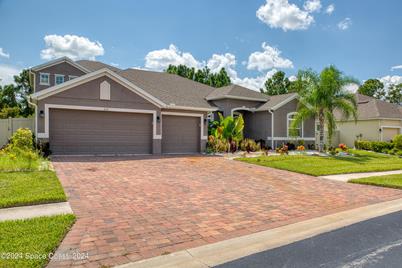 632 SE Stonebriar Drive SE, Palm Bay, FL 32909 - Photo 1