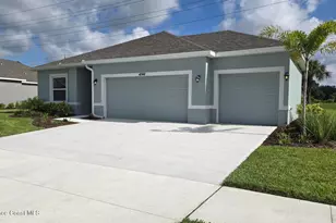 4346 Kelsey Ln, Micco, FL 32976 - Photo 2
