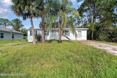 437 Truvall Street SW, Palm Bay, FL 32908 - Photo 1