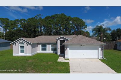 1239 Hedgecoth Street NW, Palm Bay, FL 32907 - Photo 1