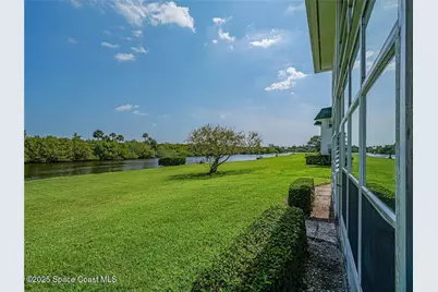 2800 Indian River Boulevard #L-2, Vero Beach, FL 32960 - Photo 4