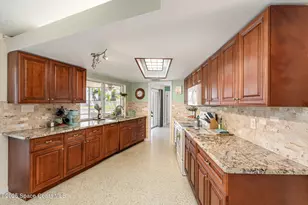 367 S Dorset Dr, Cocoa Beach, FL 32931 - Photo 6