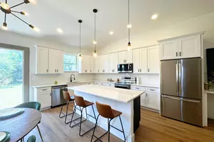 410 Flat River St SW, Palm Bay, FL 32908 - Photo 10