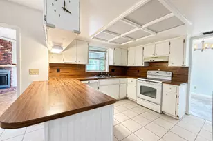 2618 Watkins Dr, Melbourne, FL 32901 - Photo 8