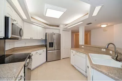 8903 Laguna Lane #202, Cape Canaveral, FL 32920 - Photo 6