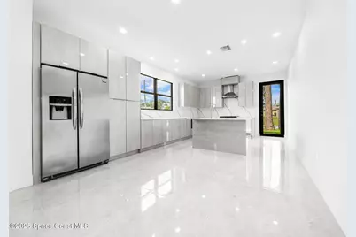 471 Americana Boulevard NE, Palm Bay, FL 32907 - Photo 4