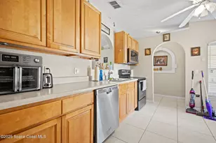 2977 Sebastian Ln, Melbourne, FL 32935 - Photo 8