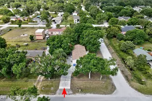 164 S Elm St, Fellsmere, FL 32948 - Photo 2