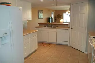 8911 Lake Dr, Cape Canaveral, FL 32920 - Photo 10