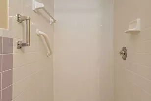 2356 Lakeview Dr, Melbourne, FL 32935 - Photo 26