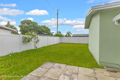 2356 Lakeview Drive, Melbourne, FL 32935 - Photo 6