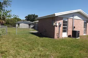 677 John Hancock Ln, Melbourne, FL 32904 - Photo 20
