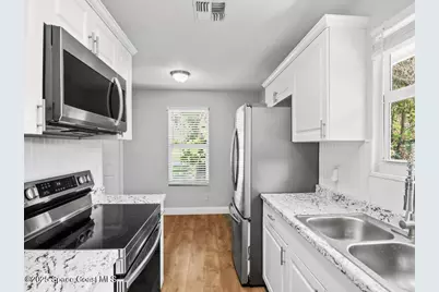 1325 17th Court SW, Vero Beach, FL 32962 - Photo 16