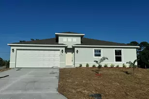 627 Hernandes Ave SE, Palm Bay, FL 32909 - Photo 2