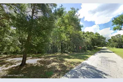 305 N Woodlake Avenue, Inverness, FL  - Photo 2
