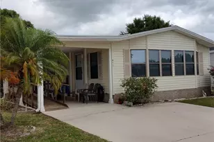 451 Papaya Cir, Barefoot Bay, FL 32976 - Photo 4
