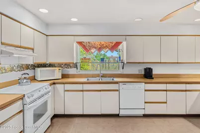 440 Pine Tree Drive, Indialantic, FL 32903 - Photo 10