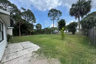 1078 Altamira St NW, Palm Bay, FL 32907 - Photo 4