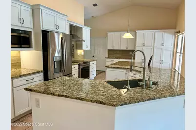 845 Hunters Creek Drive, Melbourne, FL 32904 - Photo 4