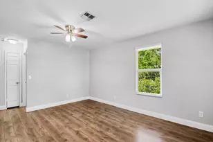 1325 17th Ct SW, Vero Beach, FL 32962 - Photo 4