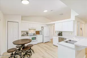 1362 York Cir, Melbourne, FL 32904 - Photo 12