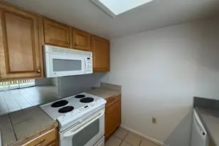 205 Bristol Ln, Melbourne, FL 32935 - Photo 6