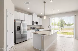 1875 Kendall Pointe Pl, Melbourne, FL 32935 - Photo 4