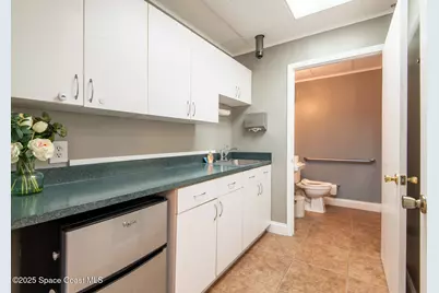 315 E Strawbridge Avenue, Melbourne, FL 32901 - Photo 8