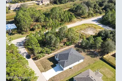 410 Flat River Street SW, Palm Bay, FL 32908 - Photo 2