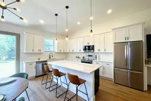 410 Flat River St SW, Palm Bay, FL 32908 - Photo 10