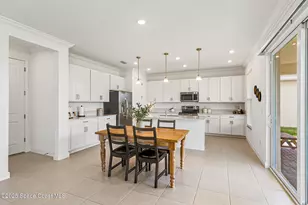 743 Veridian Cir NW, Palm Bay, FL 32907 - Photo 2