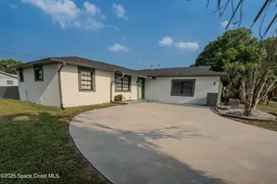 629 Tupelo Dr, Melbourne, FL 32935 - Photo 2