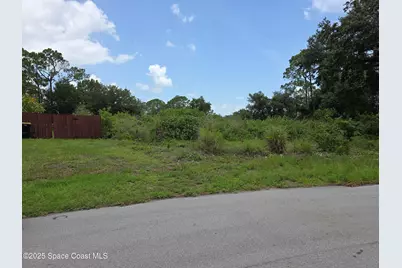 650 Waycross Road SW, Palm Bay, FL 32908 - Photo 8