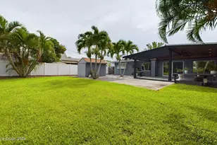 1445 Bayshore Dr, Cocoa Beach, FL 32931 - Photo 24