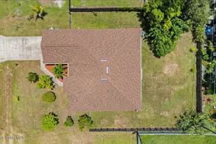 781 Dinner St NE, Palm Bay, FL 32907 - Photo 2