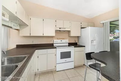 694 Golden Sunshine Circle, Orlando, FL 32807 - Photo 8