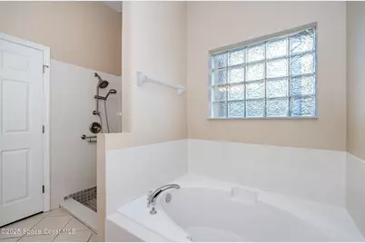 2383 Glasbern Circle, Melbourne, FL 32904 - Photo 18