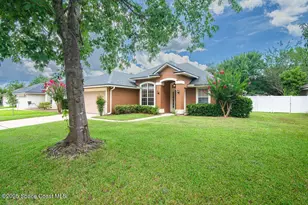 572 Sparrow Branch Cir, St. Johns, FL 32259 - Photo 2