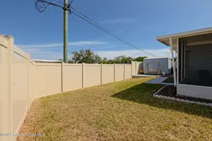 858 Bianca Dr NE, Palm Bay, FL 32905 - Photo 6