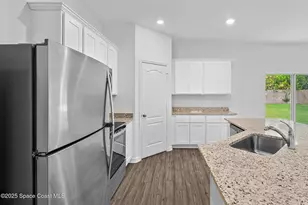 590 Entrada St SE, Palm Bay, FL 32909 - Photo 4