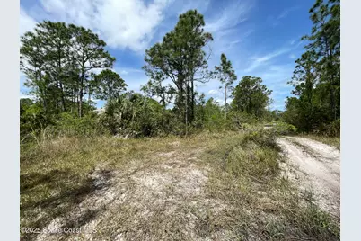9425 105th Avenue, Vero Beach, FL 32967 - Photo 6